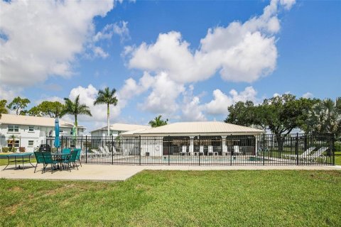 Condo in Punta Gorda, Florida, 2 bedrooms № 2093902 - photo 26