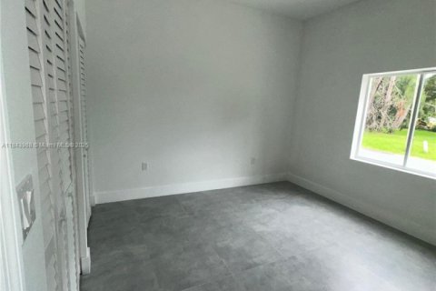 House in Fort Lauderdale, Florida 4 bedrooms, 154.78 sq.m. № 1839183 - photo 14