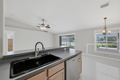 Villa ou maison à vendre à Apollo Beach, Floride: 3 chambres, 160.63 m2 № 2299422 - photo 15