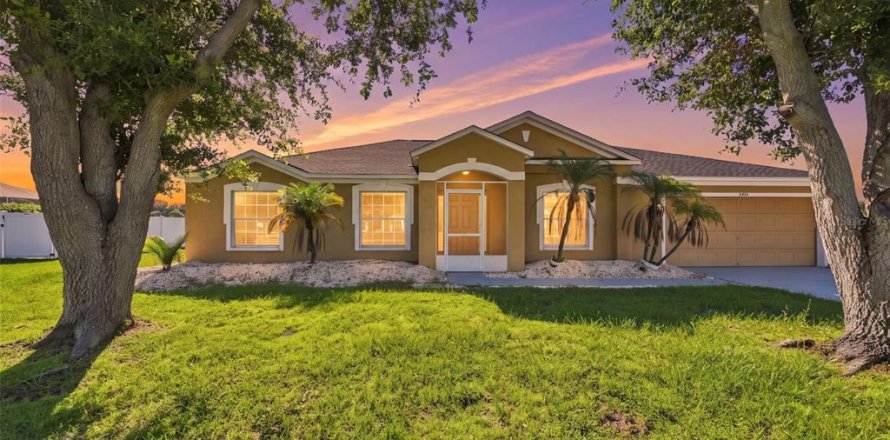 Villa ou maison à Apollo Beach, Floride 3 chambres, 160.63 m2 № 2299422