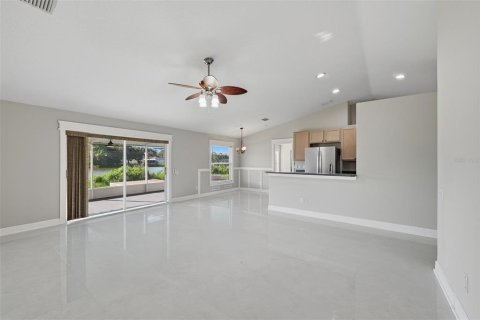 Villa ou maison à vendre à Apollo Beach, Floride: 3 chambres, 160.63 m2 № 2299422 - photo 7