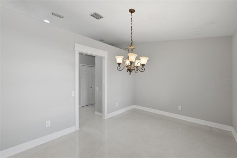 Villa ou maison à vendre à Apollo Beach, Floride: 3 chambres, 160.63 m2 № 2299422 - photo 19
