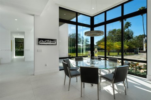 Купить виллу или дом в Майами, Флорида 5 спален, 563.27м2, № 2026273 - фото 10