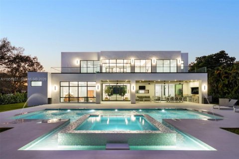 Купить виллу или дом в Майами, Флорида 5 спален, 563.27м2, № 2026273 - фото 2