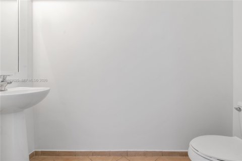 Adosado en venta en Miami, Florida, 3 dormitorios, 150.22 m2 № 2030589 - foto 19