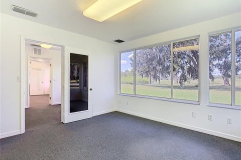 House in Davenport, Florida 4 bedrooms, 312.62 sq.m. № 1916770 - photo 13