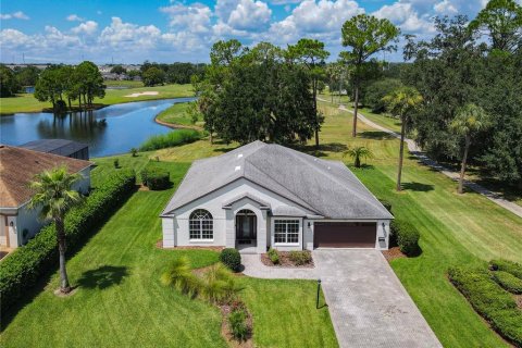 House in Davenport, Florida 4 bedrooms, 312.62 sq.m. № 1916770 - photo 4