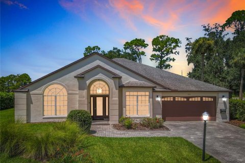 House in Davenport, Florida 4 bedrooms, 312.62 sq.m. № 1916770 - photo 2