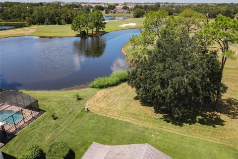 House in Davenport, Florida 4 bedrooms, 312.62 sq.m. № 1916770 - photo 25