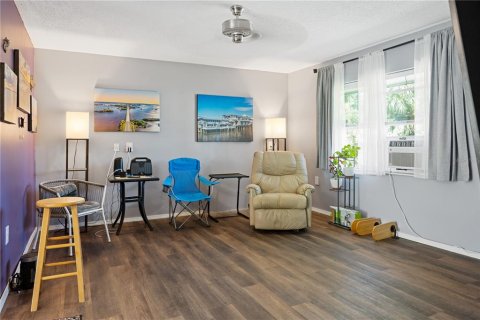 Купить виллу или дом в Сидар-Ки, Флорида 5 комнат, 80.27м2, № 2432641 - фото 16