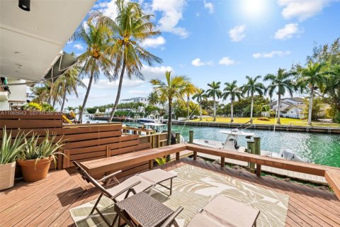 Adosado en venta en North Miami, Florida, 2 dormitorios, 191.1 m2 № 2027270 - foto 23