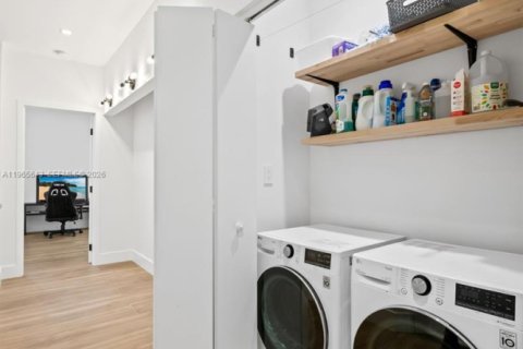 Adosado en venta en North Miami, Florida, 2 dormitorios, 191.1 m2 № 2027270 - foto 20