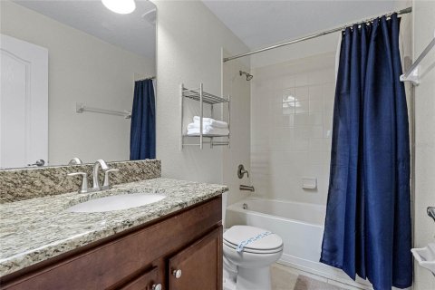 House in Davenport, Florida 8 bedrooms, 363.15 sq.m. № 1399591 - photo 20