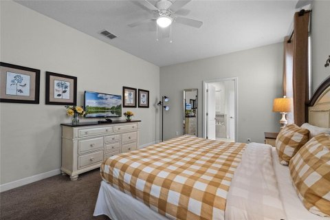 House in Davenport, Florida 8 bedrooms, 363.15 sq.m. № 1399591 - photo 17