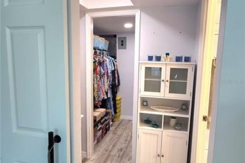Condo in Bradenton, Florida, 2 bedrooms  № 1911595 - photo 23