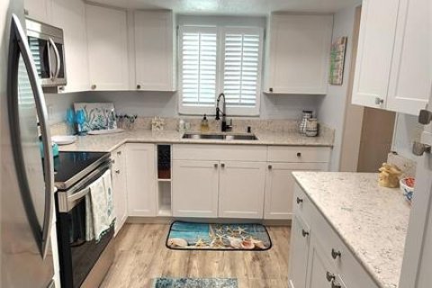 Condo in Bradenton, Florida, 2 bedrooms  № 1911595 - photo 10