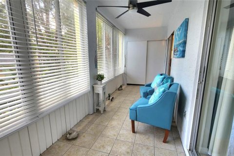 Condo in Bradenton, Florida, 2 bedrooms  № 1911595 - photo 29