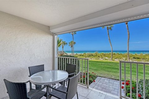 Condo in Longboat Key, Florida, 2 bedrooms № 2221431 - photo 10