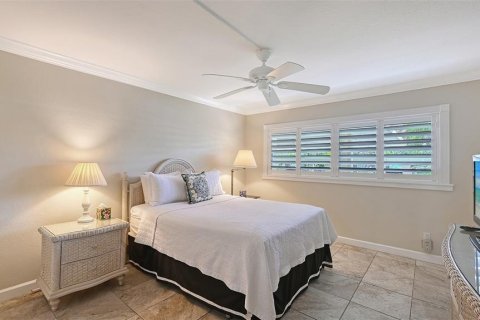 Condo in Longboat Key, Florida, 2 bedrooms № 2221431 - photo 20