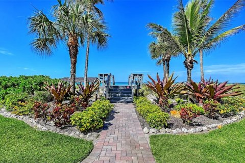 Condo in Longboat Key, Florida, 2 bedrooms № 2221431 - photo 29
