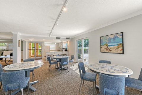 Condo in Longboat Key, Florida, 2 bedrooms № 2221431 - photo 28