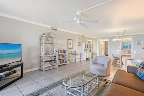 Condo in Longboat Key, Florida, 2 bedrooms № 2221431 - photo 12