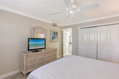 Condo in Longboat Key, Florida, 2 bedrooms № 2221431 - photo 21