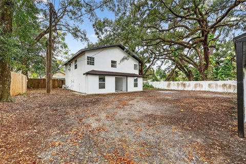 Commercial property in Tampa, Florida 8 bedrooms, 279.36 sq.m. № 2095478 - photo 5