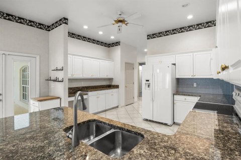 House in Lakeland, Florida 4 bedrooms, 266.63 sq.m. № 1903041 - photo 17