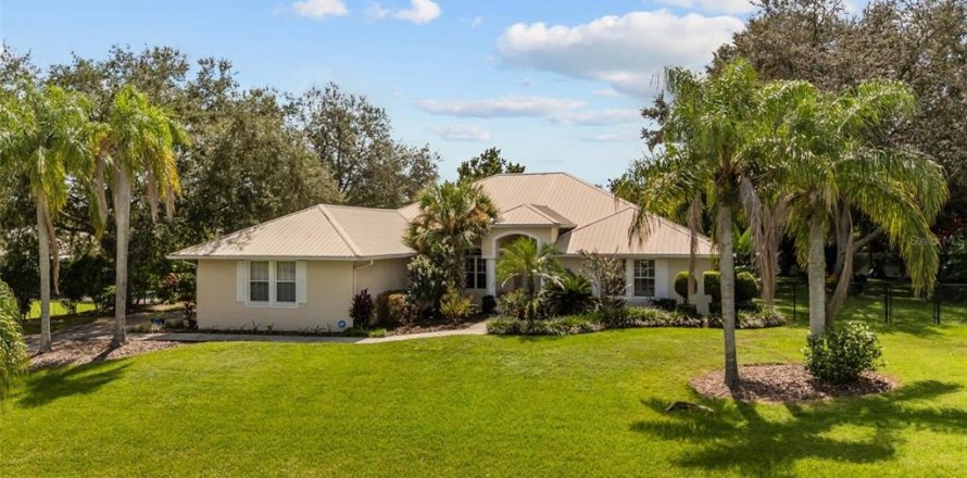 Casa en Lakeland, Florida 4 dormitorios, 266.63 m2 № 1903041
