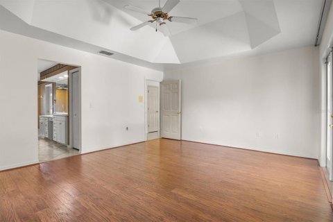 House in Lakeland, Florida 4 bedrooms, 266.63 sq.m. № 1903041 - photo 12