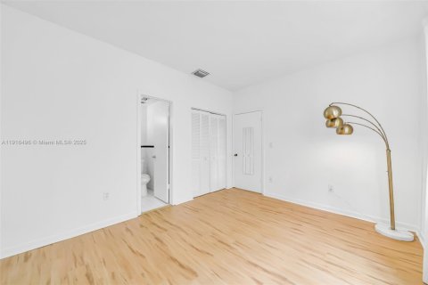 Copropriété à vendre à Miami Beach, Floride: 1 chambre, 50.17 m2 № 1971910 - photo 9