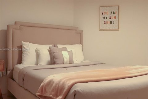 Villa ou maison à vendre à Miami, Floride: 5 chambres, 414.53 m2 № 1956038 - photo 9