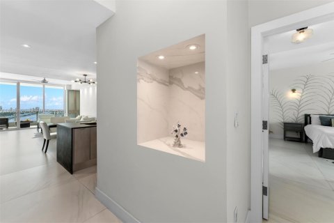 Купить кондоминиум в Майами, Флорида 4 спальни, 255.85м2, № 2049960 - фото 4