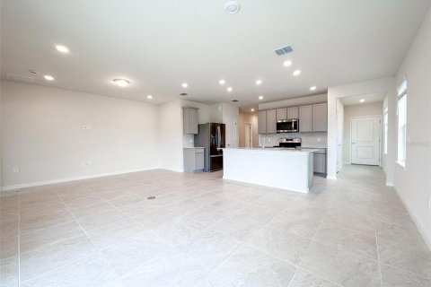 House in Davenport, Florida 4 bedrooms, 146.79 sq.m. № 1536086 - photo 5