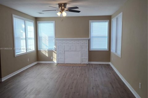 House in Jacksonville, Florida 3 bedrooms № 2031790 - photo 10