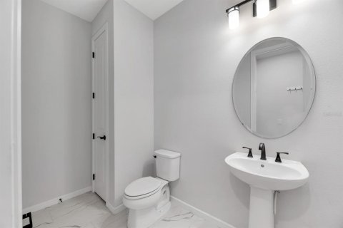 Villa ou maison à louer à Riverview, Floride: 7 chambres, 413.14 m2 № 2298465 - photo 25