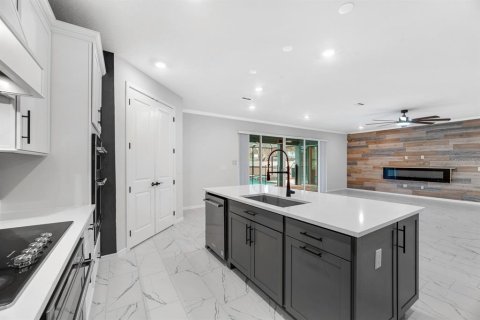 Villa ou maison à louer à Riverview, Floride: 7 chambres, 413.14 m2 № 2298465 - photo 13