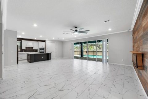 Villa ou maison à louer à Riverview, Floride: 7 chambres, 413.14 m2 № 2298465 - photo 6