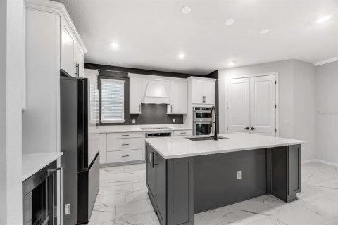 Villa ou maison à louer à Riverview, Floride: 7 chambres, 413.14 m2 № 2298465 - photo 14