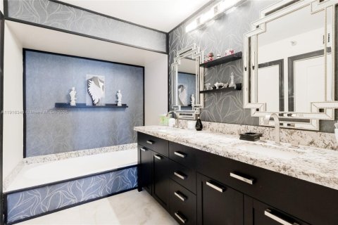 Купить кондоминиум в Авентура, Флорида 2 спальни, 126.81м2, № 2017656 - фото 10