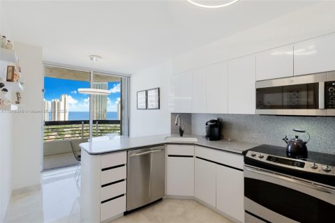 Купить кондоминиум в Авентура, Флорида 2 спальни, 126.81м2, № 2017656 - фото 16