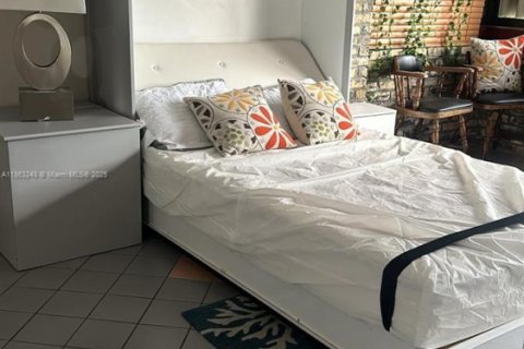 Condo in Miami Beach, Florida № 1891467 - photo 7