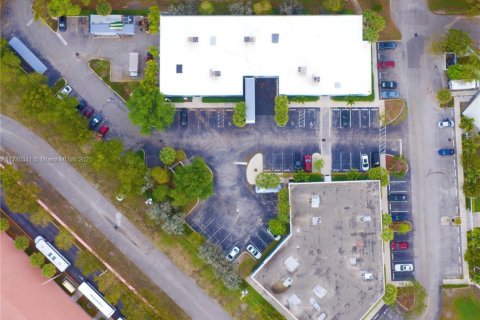 Propiedad comercial en venta en Deerfield Beach, Florida № 1868592 - foto 3