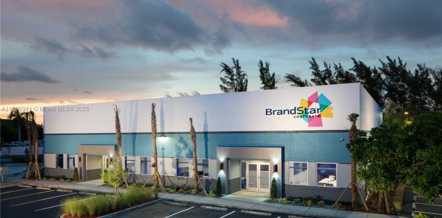 Propiedad comercial en Deerfield Beach, Florida № 1868592
