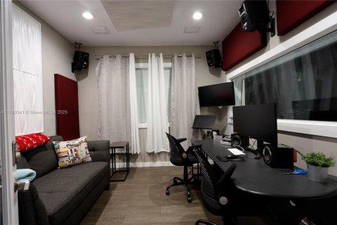 Propiedad comercial en venta en Deerfield Beach, Florida № 1868592 - foto 24