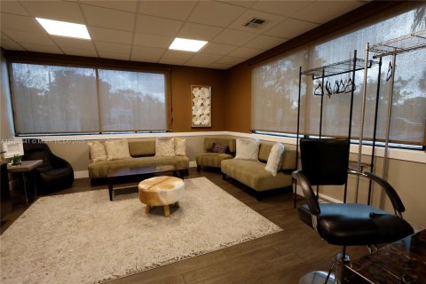 Propiedad comercial en venta en Deerfield Beach, Florida № 1868592 - foto 13