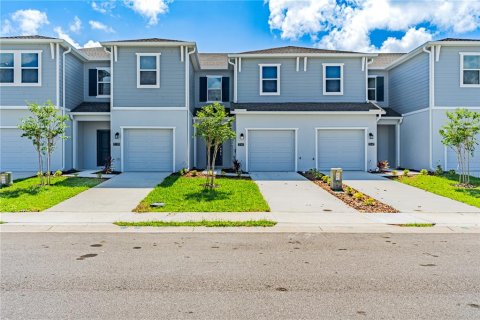 Adosado en Davenport, Florida 3 dormitorios, 151.24 m2 № 2157811