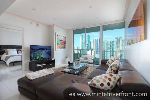 Copropriété à louer à Miami, Floride: 2 chambres, 102.1 m2 № 1922671 - photo 3