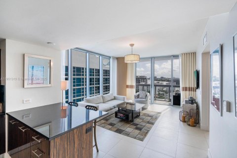 Condo in Miami Beach, Florida, 1 bedroom  № 1951672 - photo 8